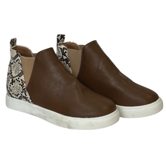 Women's Fashion Booties Pull On Coffee/Snakeskin Size-38/7 EUC - Picture 6 of 9